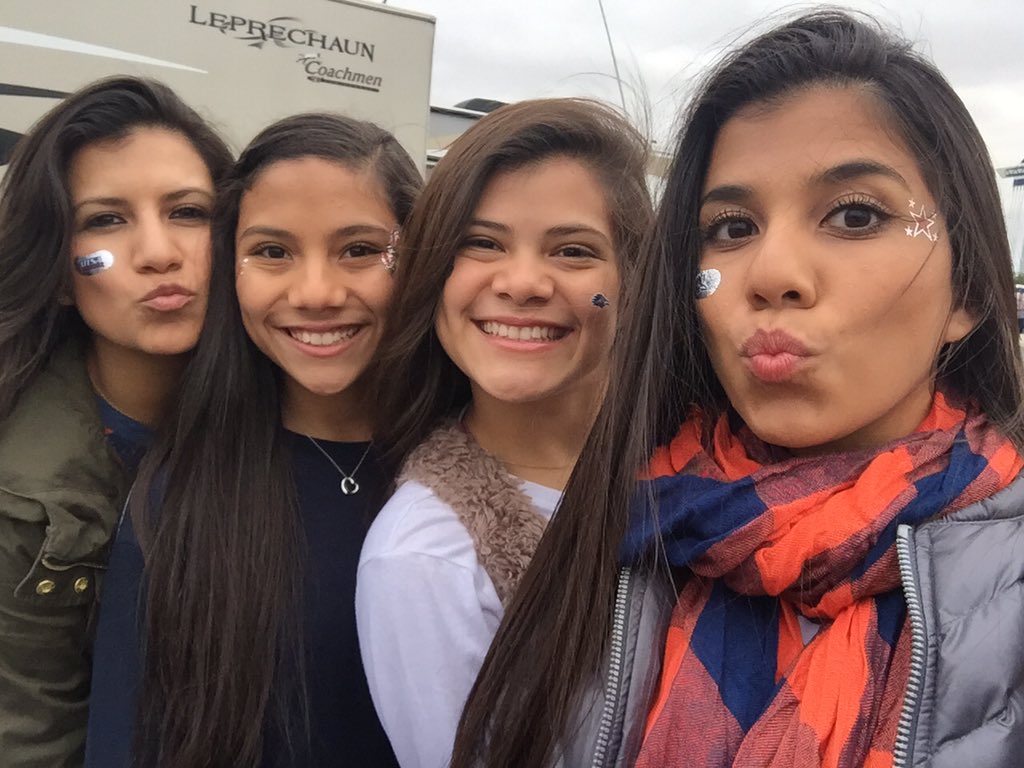 heyitsmeceleste's tweet photo. #UTSAHC15 πΆπ· https://t.co/SawF1LBs9X