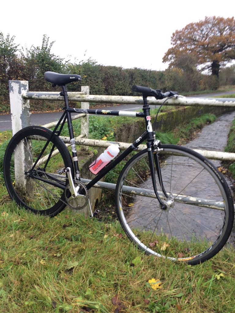 Great ride through the Oxford countryside. Getting lost is so much better than planning #ridelots