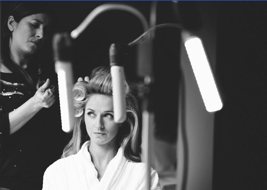BridalCreatives's tweet photo. Nothing better than @GLAMCOR lighting for perfecting beauty #makeupartist #Bridal #beauty #wedding #professional https://t.co/9v2HJwdesk