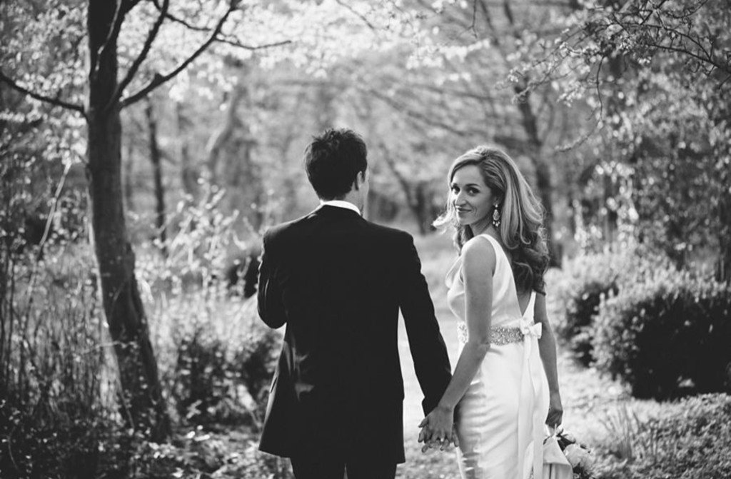 BridalCreatives's tweet photo. We help bring your wedding day vision to life. Hair and makeup by @BridalCreatives #makeupartist #bridal #beauty https://t.co/gr6KFyuw5A