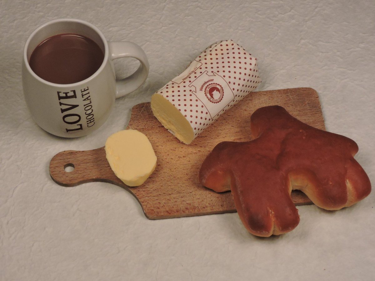 zuidbellegoed's tweet photo. extra smaak dimesie geven aan uw Sint-Maartenskoek ! #traditie rauwmelkse #hoeveboter en #chocomelk https://t.co/VcExpIMJbB