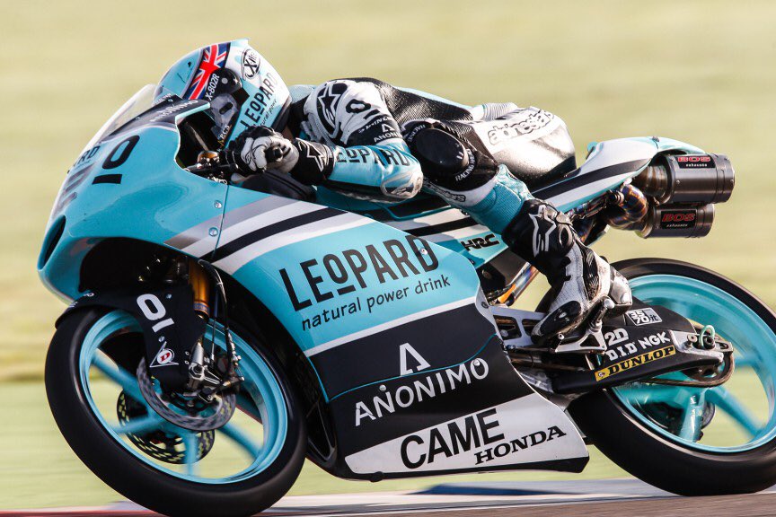 wearemotofire's tweet image. Skills! 
Congratulations @DannyKent52 😃💥👍🏽

#Dannykent #fireitup #Moto3 #Moto
#WorldChampionship #motorcycle