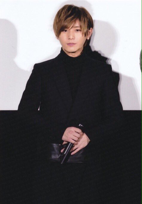 垢移行 على تويتر 昨日の初日舞台挨拶 髪茶髪だね 髪長くなったね 今回は結構ストレートめだね でも変わらないのは みんなが大好き 山田涼介だね T Co 6hi4xkkp