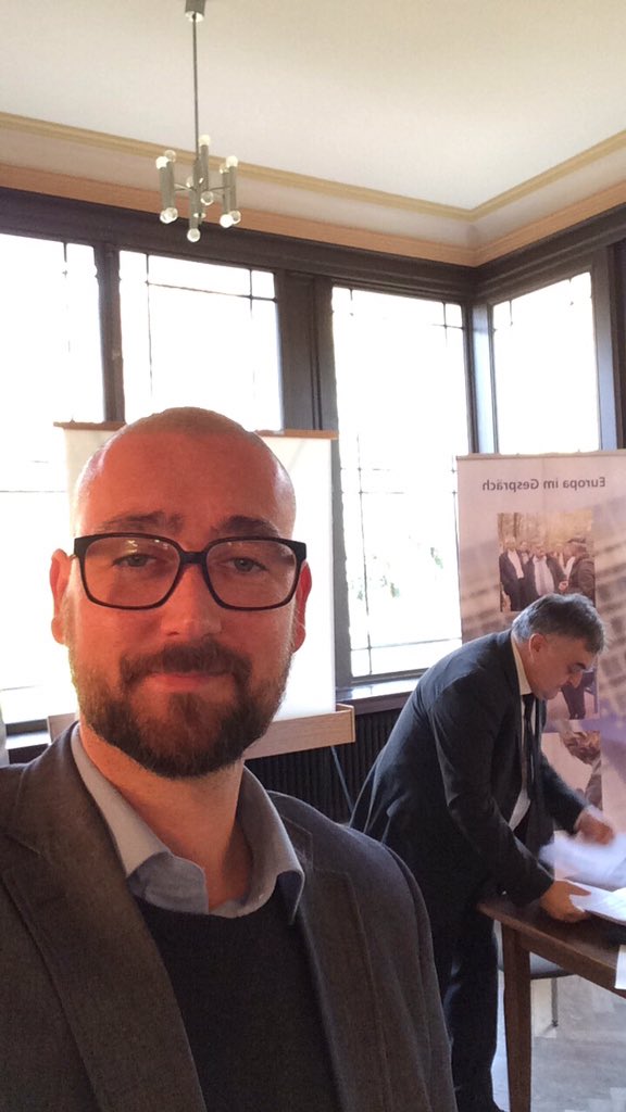 ceralit1's tweet photo. #Herbert Reul Spannende Debatte im Weyermann Saal in Leichlingen https://t.co/5BgKn3eZYL