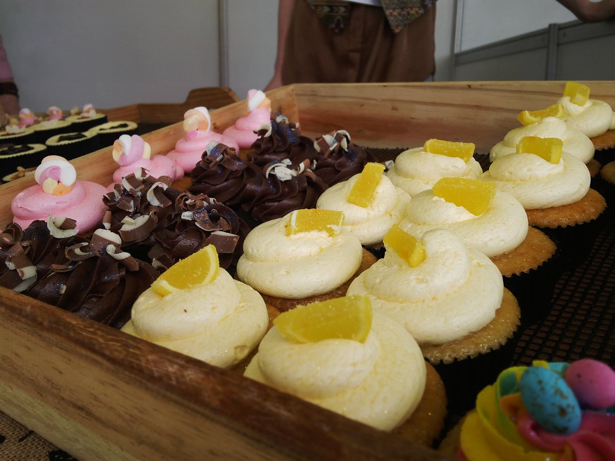 TasteOfPE's tweet photo. What sweet treats are you enjoying at  #TasteofPE today? @HeraldPE @TheBoardwalkPE @NMandelaBay #ButtercreamBoutique https://t.co/WnMdUHNymU