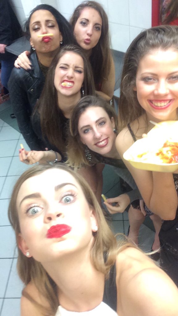 What a great end to the night😂😂😂.... <a href="/lizziegrace1/">bambii</a> <a href="/EleSata/">Elena Satanassi</a> <a href="/silvia_carrie/">Carrie Silvia</a> <a href="/sheena202/">sheena janssen</a> <a href="/_elllsbellls/">Ellen McNaugher</a> #lovethesegirls