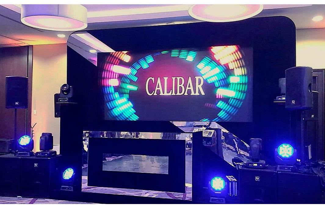 ManzSD's tweet photo. Calibar Oynx Collection #calibarroadshow #calibarevents #calibardj #luxury #wedding #Djmanz @calibarevents https://t.co/dJ9NZbUjPF