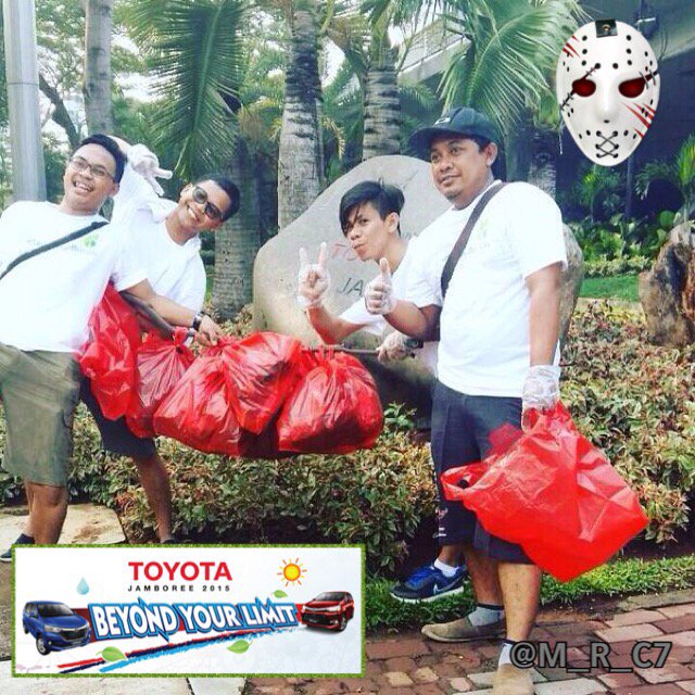 #ToyotaJamboree2015 #TKCI #JamNas11TKCI #LetsGoPlaces #Toyota #Kijang #SemanggiBersih #TKCIbersih #BravoTKCI ✊🏼🇮🇩