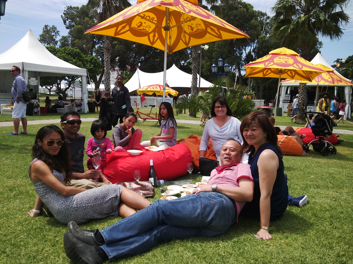 TasteOfPE's tweet photo. It's a beautiful #Sunday to relax &amp; enjoy the festivities at #TasteofPE @TheBoardwalkPE @AlgoaFM @LifeInPE @HeraldPE https://t.co/xuS0QqOm6w
