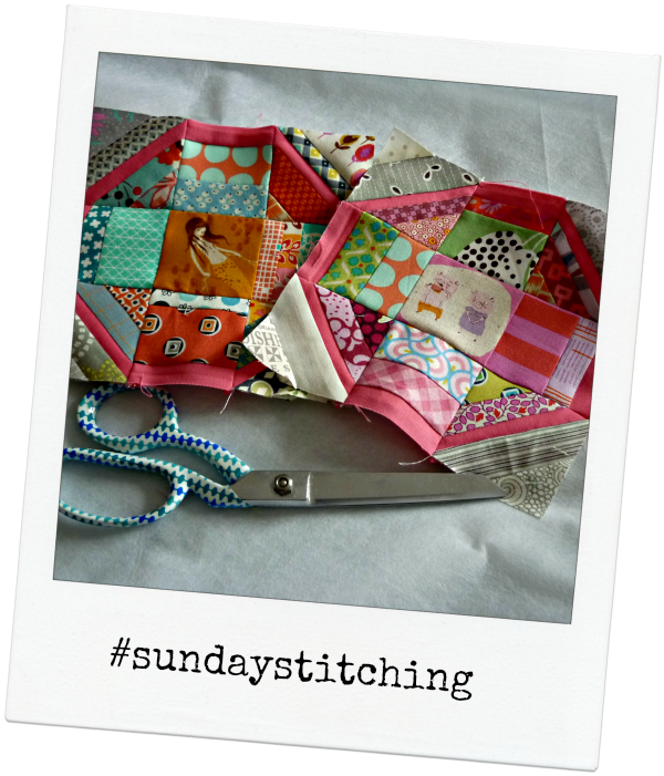 QuiltNowMag's tweet photo. What are you planning to sew this grey Sunday morning? #sundaystitching #quiltnow https://t.co/w1QDvFARi1