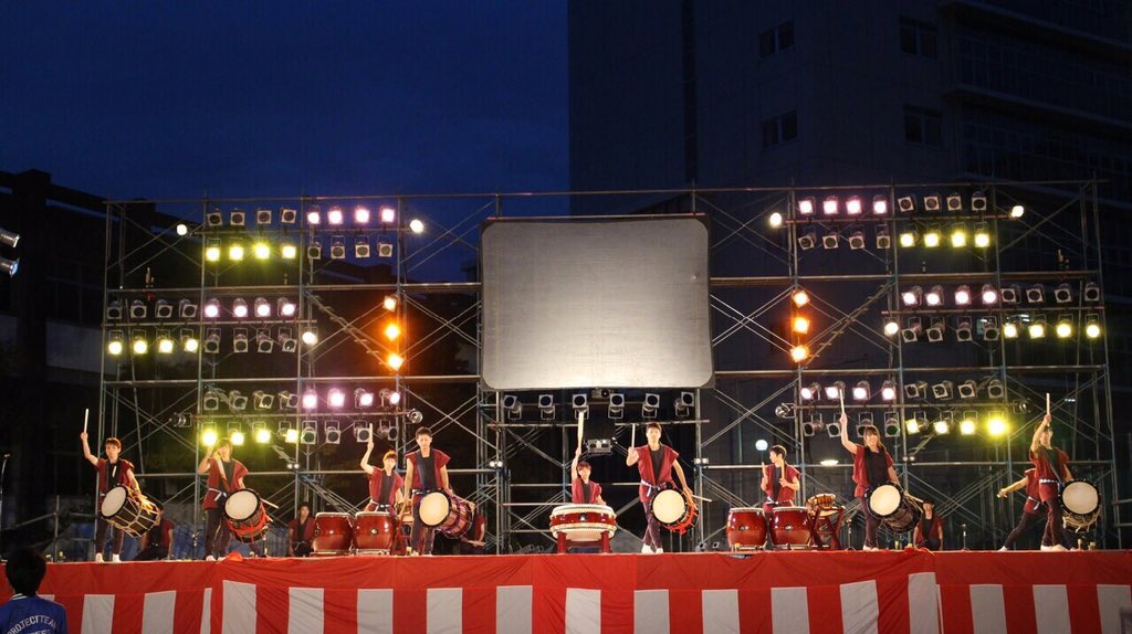 koudaikoyuukai's tweet photo. 日にちがたち遅くなりましたが…
工大祭を見に来てくれたみ��さん、本当にありがとうございました！
おかげで3年生最後の演奏を最高の形で終えることができました！！！
次は1.2年中心の新生鼓遊会をどうぞよろしくお願いします！ https://t.co/E8HxdMyWsf