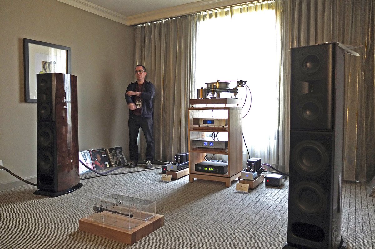 LivingAcoustics's tweet photo. Our room during the @NYAudioShow has been packed! With @Acoustic_Zen @vpiindustries @merrill_audio #VASAudio https://t.co/8EkmAmDPRv