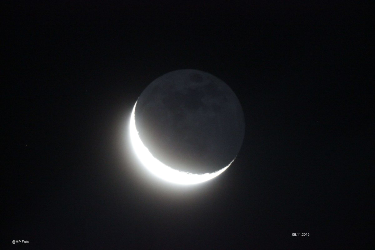 eclipsemarco's tweet photo. Die Mondsichel von heute morgen mit 800mm Spiegelobjektiv. https://t.co/84KNFSuDU2
