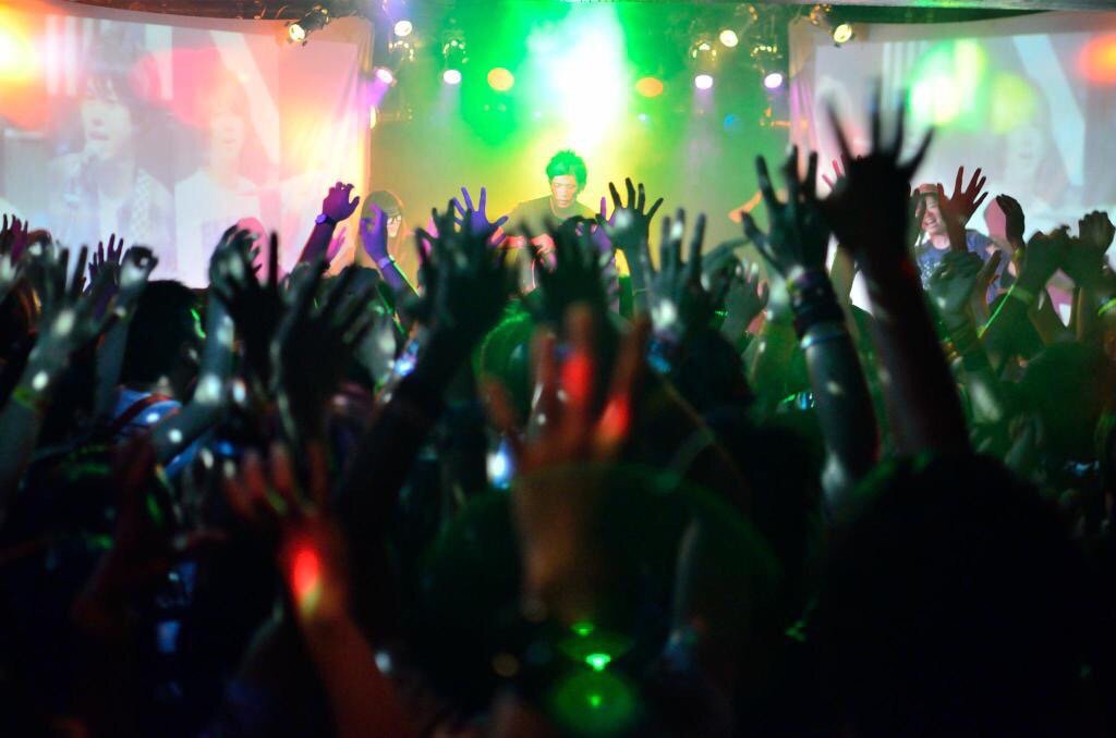 geki_dj_party's tweet photo. 残り3時間【RT＆フォローで応募】MWAM、Dragon Ash、RIZE、WANIMAなどがかかる11/14、12/12東京激ロックDJパーティー入場無料券を4組8名様にプレゼント！https://t.co/SKYihDRv04 https://t.co/ZsBVQPr1xJ