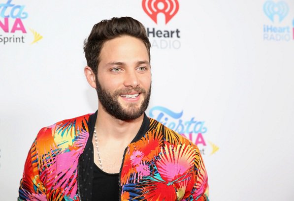 TLMDFansBG's tweet photo. Con barba porque los #Coronelitos lo eligieron @gabrielcoronel #iHeartFiesta https://t.co/fkbLdiKFwN