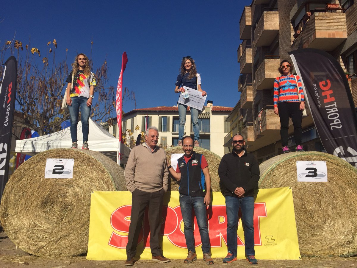 cabreresMM's tweet photo. CLASSIFICACIÓ MITJA MARATÓ DONES 2015:
1. Laura Erra Arxé
2. Gemma Crous Gutiérrez
3. Laura Fernández Cambara
#cmm15 https://t.co/G7TFAUJTXt