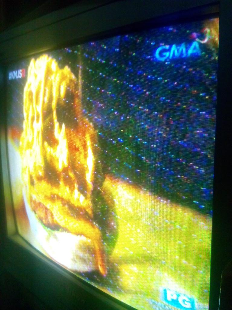 EncrgzClyde's tweet image. shettttt sarap kumain ng may pera HAHAHAHAA
 #KMJS10