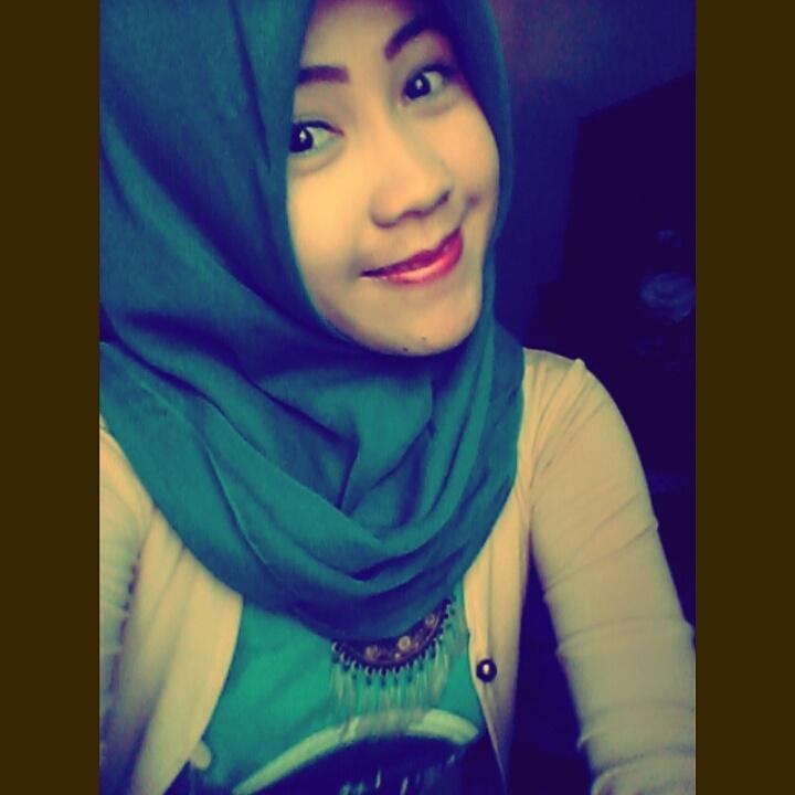 Hanya bisa tersenyum