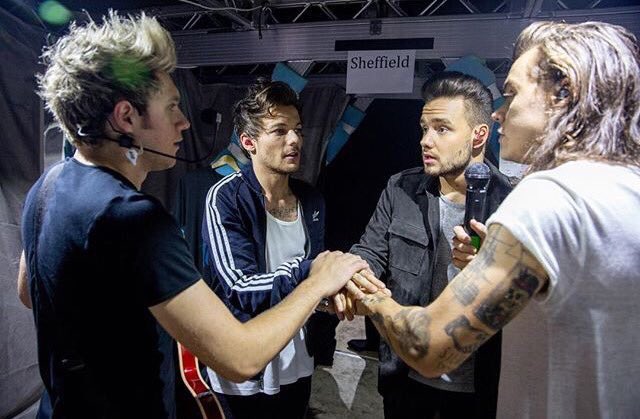 Seachan_0129's tweet photo. ❤️❤️❤️❤️❤️❤️❤️❤️❤️
#AMAs1D 
#DirさんならRT https://t.co/OarpoioDPa