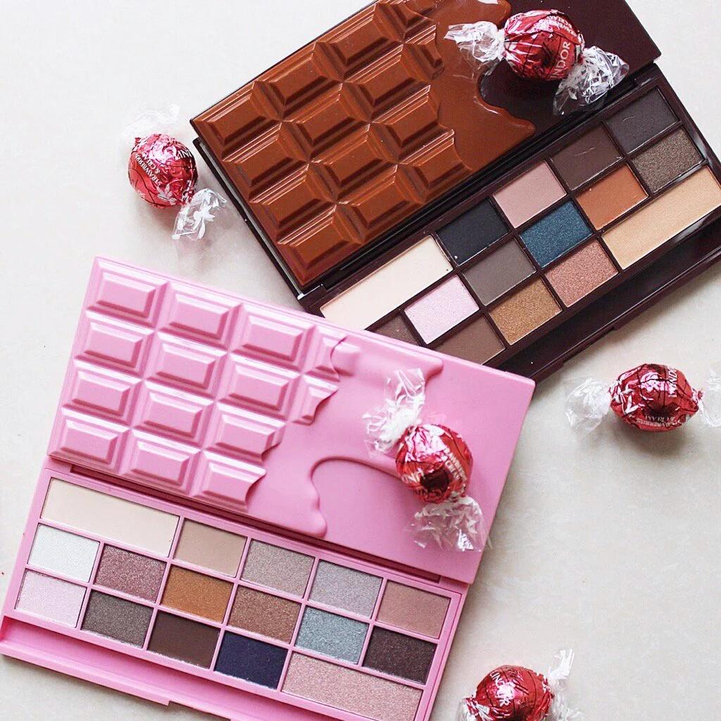 MakeUpAndBeaut7's tweet photo. Bellissime palette di makeup al " cioccolato " 😀 
@TooFaced https://t.co/knckUMmGbP