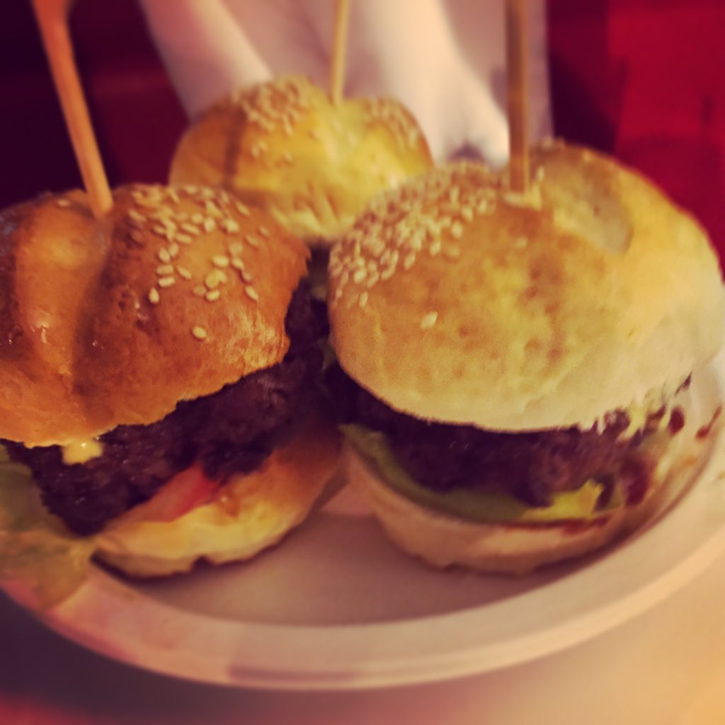 BuliG's tweet photo. Only 2 hours left of #tasteofpe The burgers at Flair Catering will change your life! They are THAT good! @TasteOfPE https://t.co/qcnWdM3yjM