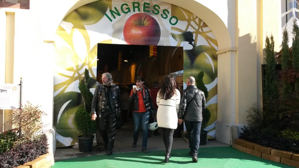 agrisapori's tweet photo. Stiamo lavorando per portare #tuttomele casa vostra! @agrisapori https://t.co/M8XP5zsnqx