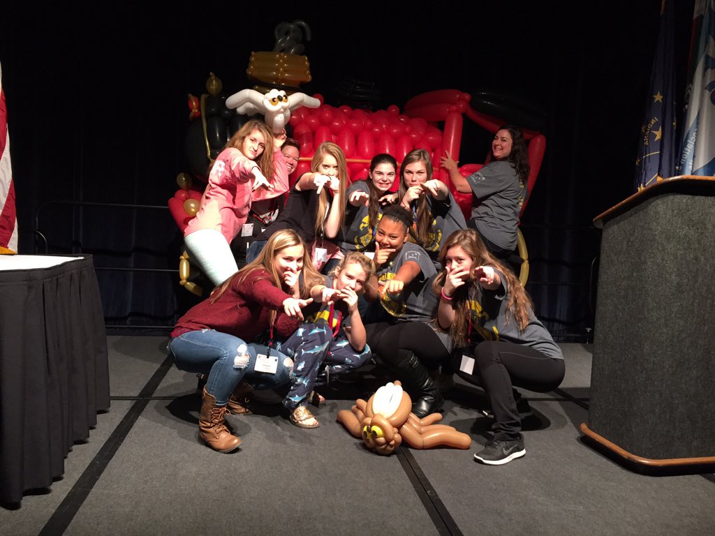 uhumalex's tweet photo. @_EHSStuCo_ takin on state with @IASC_US : ) https://t.co/w64wuSz83q