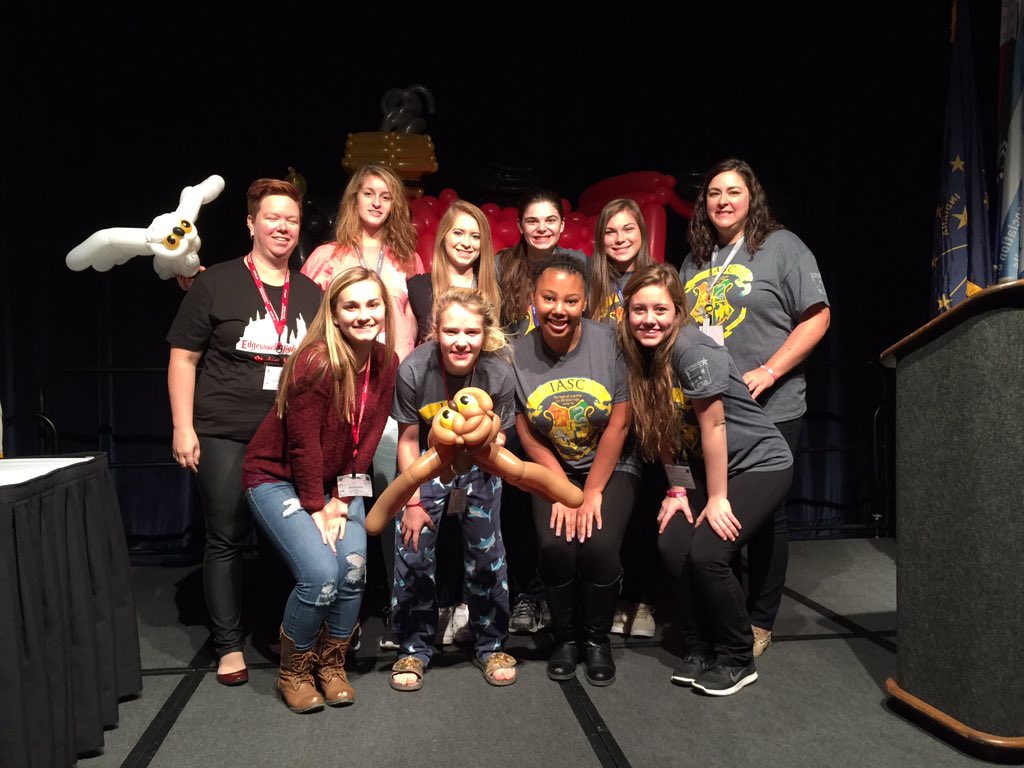 uhumalex's tweet photo. @_EHSStuCo_ takin on state with @IASC_US : ) https://t.co/w64wuSz83q
