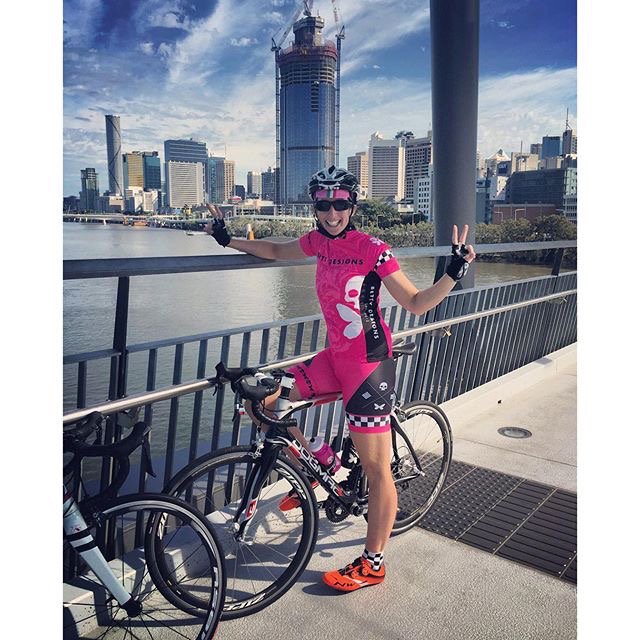 NWcycling's tweet photo. Chilling on Sunday with #ExtremeTechPlus #OrangeFluo!
Pic by: Em Train https://t.co/Pzi9n1ttW0