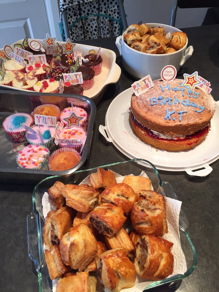 Morris_Michaela's tweet photo. I'd call this a productive day if baking with the little people! #bakersofthefuture https://t.co/9b0h7Y1s3x