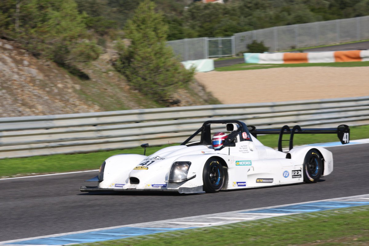 EstorilRP's tweet photo. With 2h to go these were the leading four of #VdeVEstoril: 1.#29 Graff 2.#56 JRT/AB Sport Auto 3.#8 TFT 4.#41 Palmyr https://t.co/wRffBZyVfR