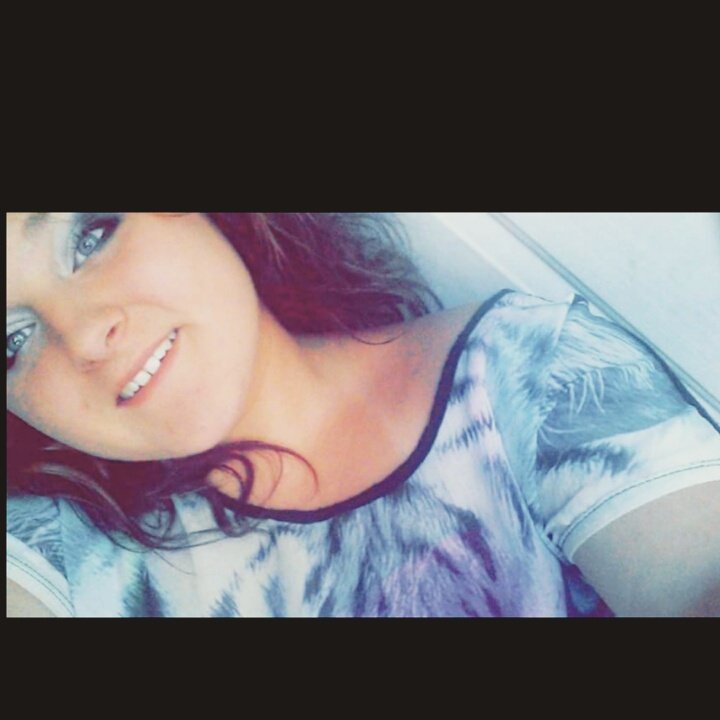 HighhhClasss's tweet image. I wanna run away, with you.