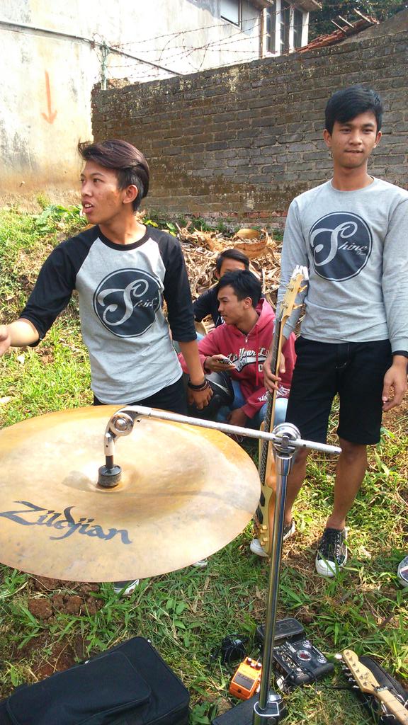 SHINEROOTS TEAM at PRAY FOR HERO | jl. Cilengktang ll