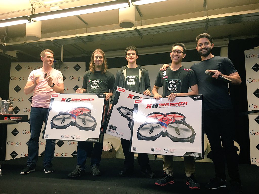 Hafezrr's tweet image. 12 incredible teams vs 4 amazing judges. Competition was tight. Well done to all :) #yoyoplay @pusher @Estimote