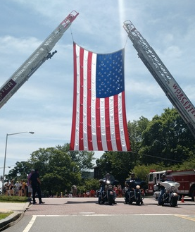 BibRave's tweet photo. "A real community event!" - @dgobsrunning #ROTD of Worcester Firefighters 6K https://t.co/IfFBBMiTP0 #BibChat https://t.co/C8U6C4bT8P