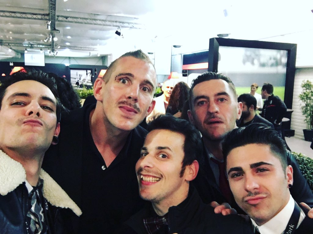 ocofador's tweet photo. Fin de soirée après une superbe victoire avec notre MoBro @imanolHARI et la #Tonsor&amp;cie team au @StadeToulousain https://t.co/LCgTuahG5d
