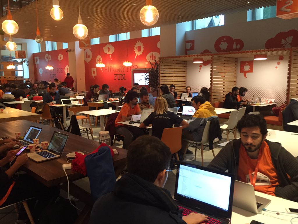 tahsinates's tweet photo. 45,5 saat süren #inghackathon yarışması bitti, çok eğlenceli 2 gün geçirdik. #thinkforwardcodenow @inghackathontr https://t.co/YAxvBzDMUw