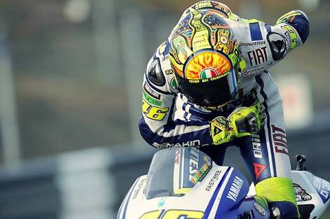 feliciaivana_'s tweet photo. Dear Rossi, thank you for showing us how to fight and suppress the limitations. I Respect You #46 #MotoGPValencia https://t.co/6g2oH5UYnf