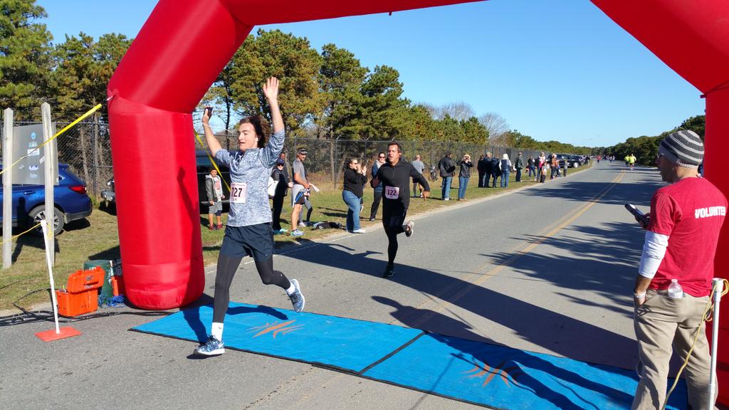 DGeddesIM's tweet photo. Fantastic turnout at #RunforRobin. Roughly 1000 participants for an inaugural 5k in November, wow! https://t.co/uhhHEoTiYO