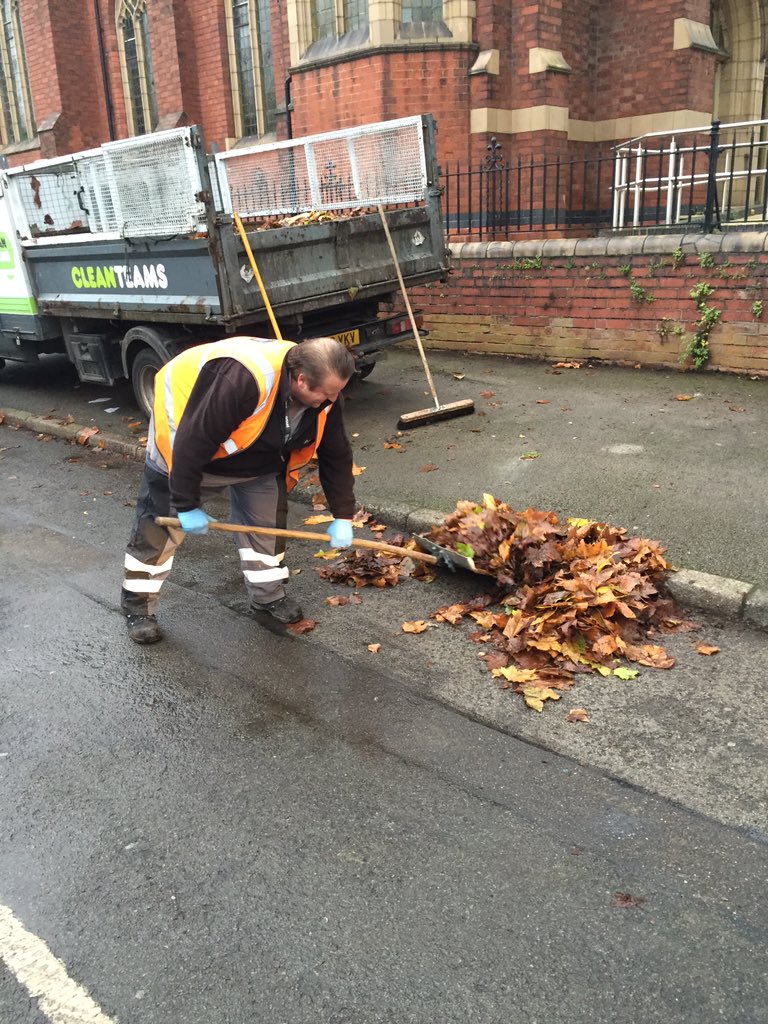 Great work ethic shown by all crews working on leaf fall this weekend.. Let's dust ourselves off ready to go again.