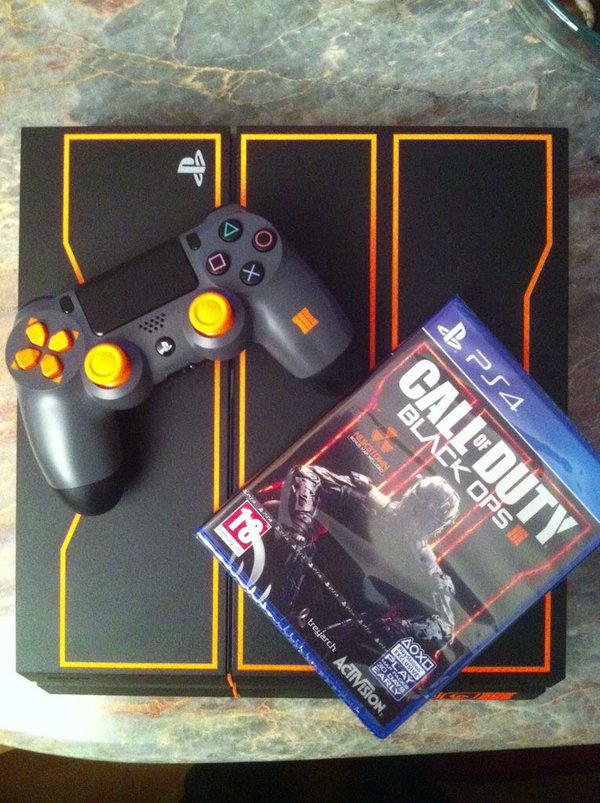 NexXttx's tweet image. PS4    WITH BO3    GIVEAWAY  

-Must be following me 
-RT to enter 
-Goodluck