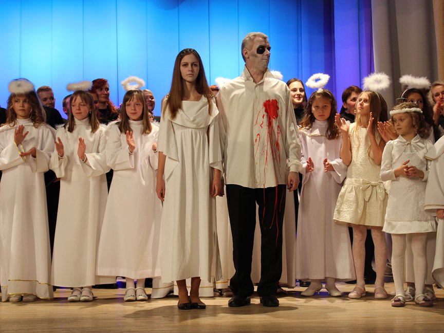 PLinBelarus's tweet photo. Grodzieńskie Słowiki wystawiły w #Grodno z solistami @Opera_Narodowa #Widma S. #Moniuszko z okazji 25-lecia chóru. https://t.co/GmwoCv5rR5