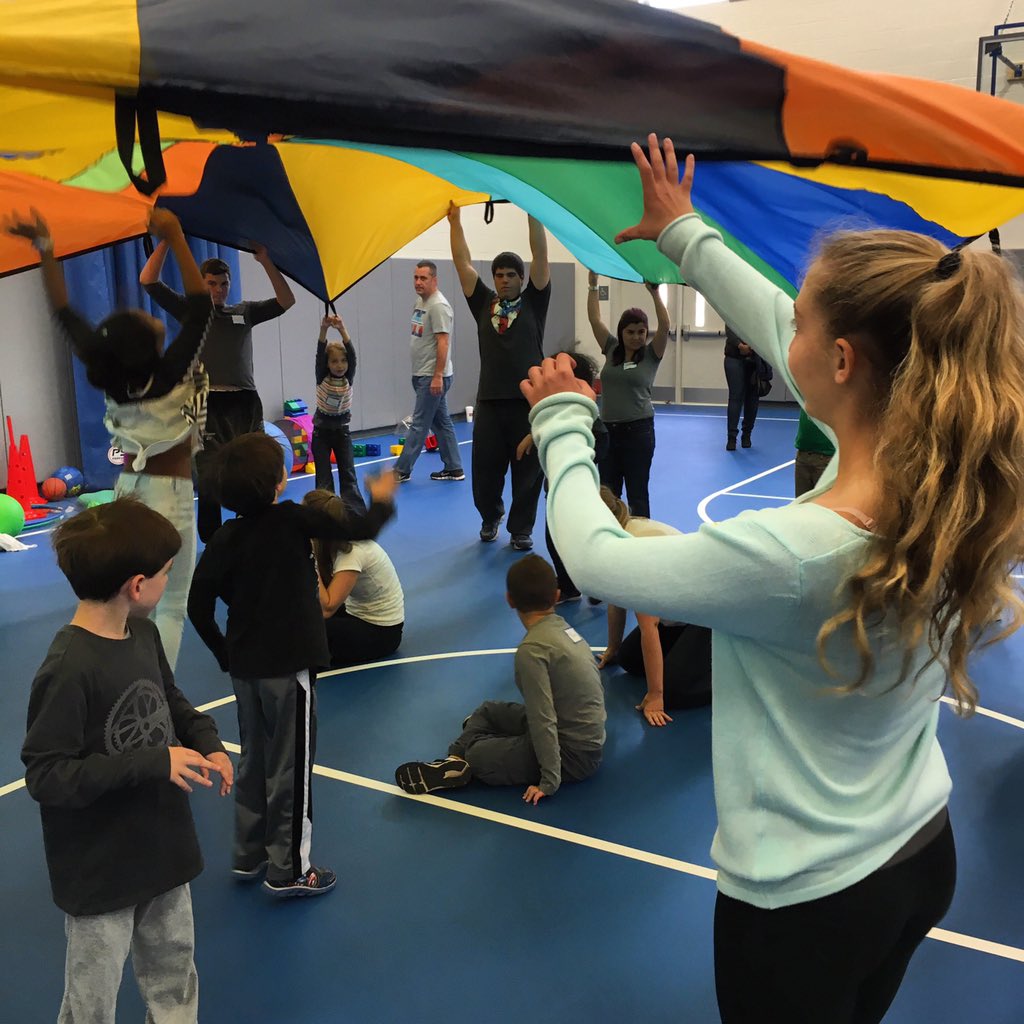 AutismFamCT's tweet image. Have fun today at Playing on the Spectrum! #autismprograms #funinthegym