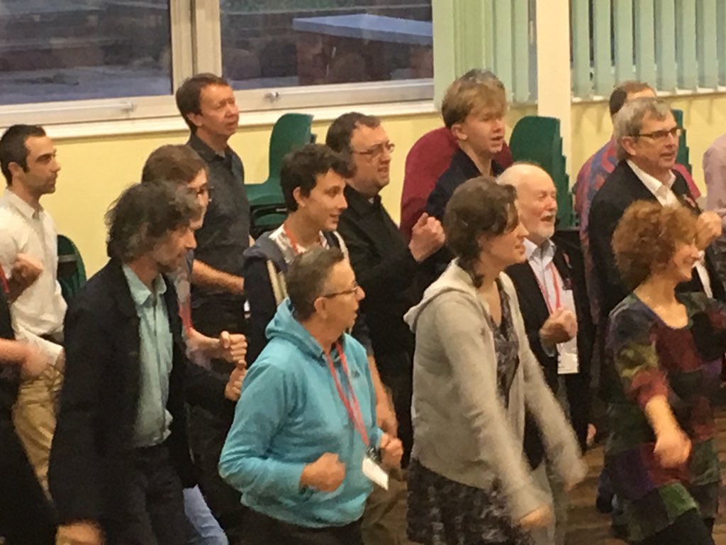 singforpleasure's tweet photo. More singing and dancing... https://t.co/S0xRoZyLpH