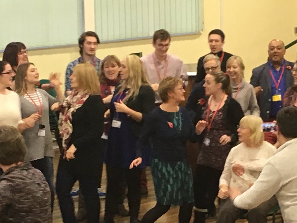 singforpleasure's tweet photo. More singing and dancing... https://t.co/S0xRoZyLpH
