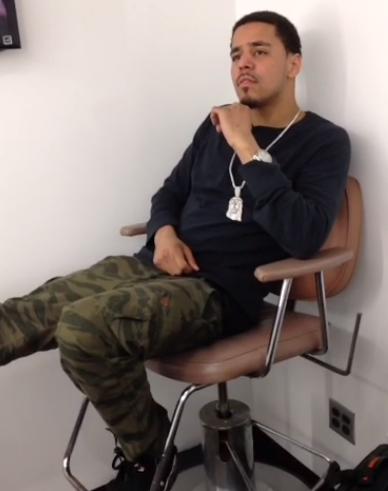 HEADOFTRAP's tweet photo. When ur hoe talking back at u and u trynna figure out who tf she think she talkin to https://t.co/VWkO9NgS7E