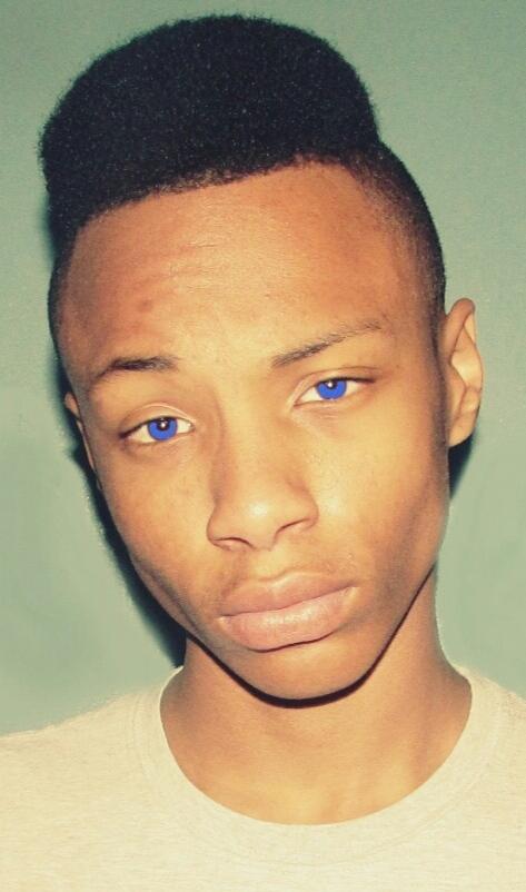 FabianEvans_'s tweet image. Retweet if You Think Black Guys Look Bae With Blue Eyes😉😻