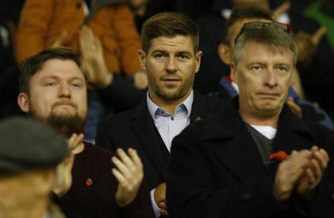 Bolanet's tweet photo. #LiveBolanet Wajah familiar bagi Kopites ini nampak hadir di Anfield buat menyaksikan laga Liverpool kontra Palace. https://t.co/GvN7BOGtFq