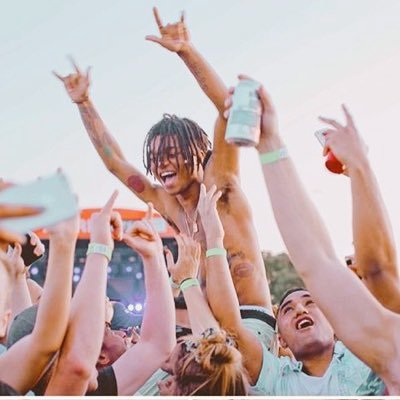 SwaeleeLEE2's tweet photo. About to record a new record still don't know the title of it yet it comes out next month stay tuned Swae nation https://t.co/VoW1jM3bIf
