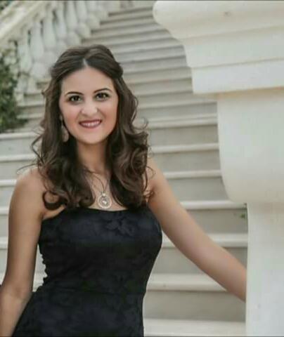 emiliaa_lia's tweet photo. Il #sorriso #non #perdetelo #mai. #smack #bacio https://t.co/xZi2DQKGeR